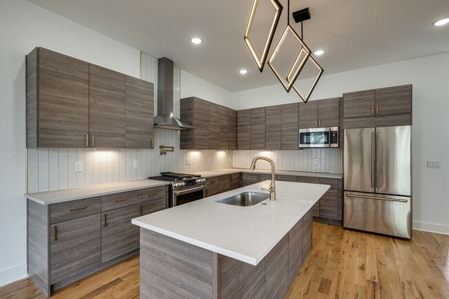 Building Photo - 6003 Louisiana Ave Unit A