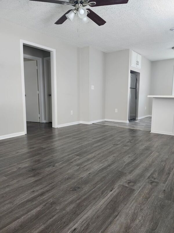 Photo - 1720 S Sterling Ave