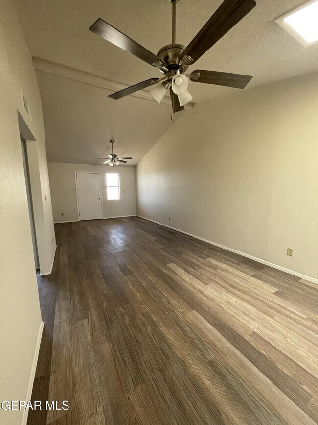 Photo - 2612 Sacramento Ave