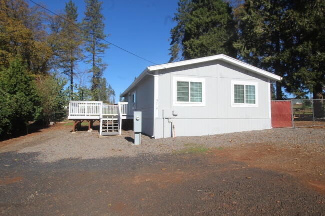 Building Photo - 5778 Stratton Ln