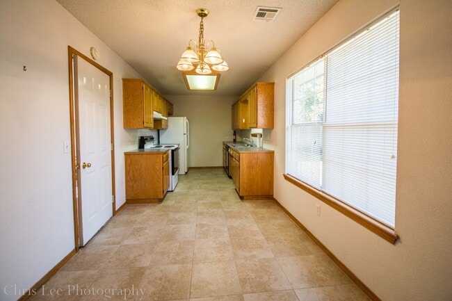 Photo - Very Well Kept 3BR/2BA home in Wedington Area! Great location, great yard! Ready for showings!
