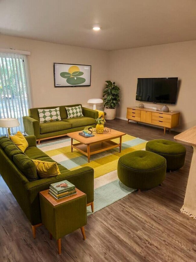 Photo - 1080 Melville Rd