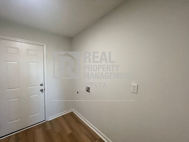 Photo - 693-697 Bowman St-697 Bowman St Unidad 697 Bowman St