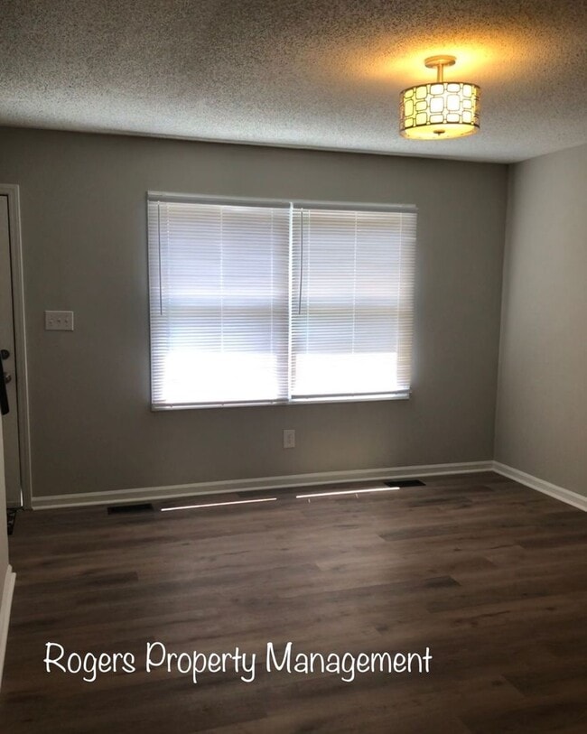 Photo - Convenient Modern Townhome in Creedmoor Unit C