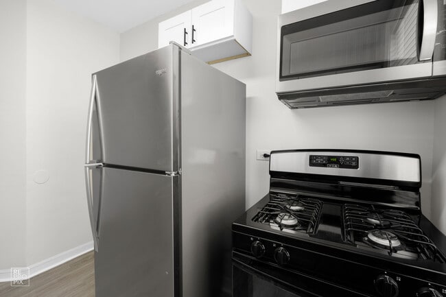 Photo - 7609 S Coles