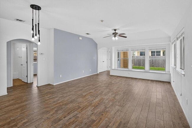 15111 Parrish Ln
