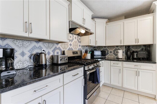 Photo - 1218 Millstream Trail NW
