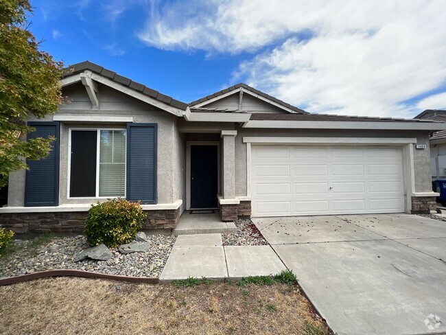 Building Photo - North Merced: $2199 possible 4 bed (4th ro... Rental