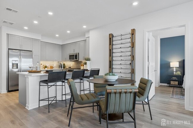 Photo - 2000 Schindler Dr Unit B16