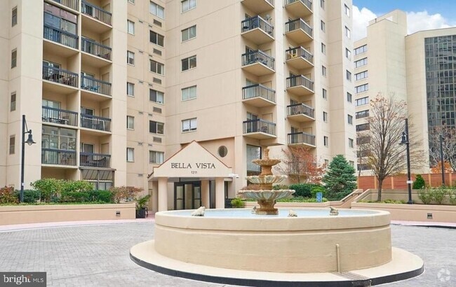 Building Photo - 1211 S Eads St Unit 406 Rental