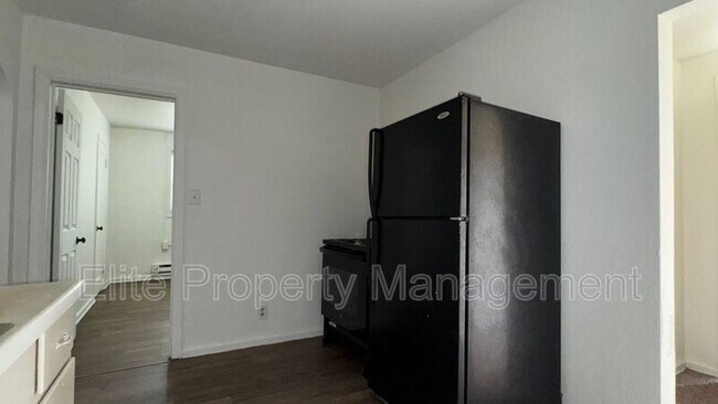 Photo - 200 W Arroyo Ave Unit B