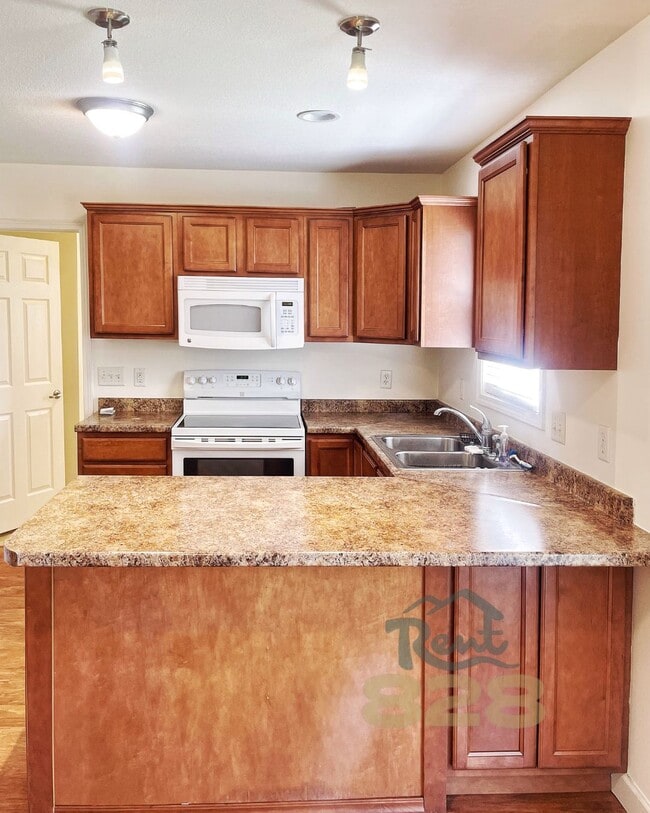 25 Meredith Dr