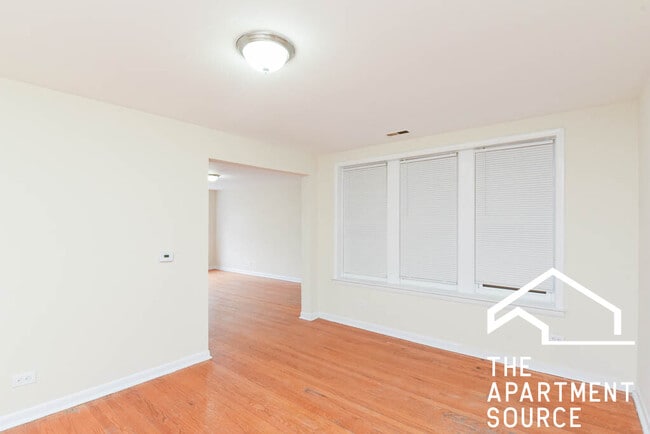 Photo - 4811 W Warwick Ave Unit 2W