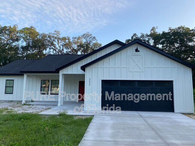 Building Photo - 2635 NE 37th Place Rd Rental
