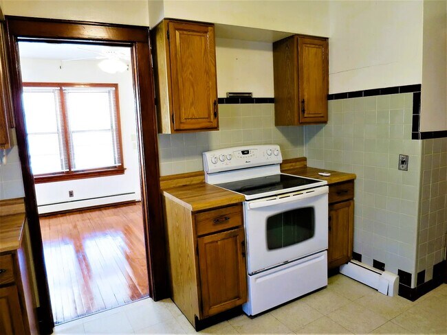 Photo - 208 Main St Unit A