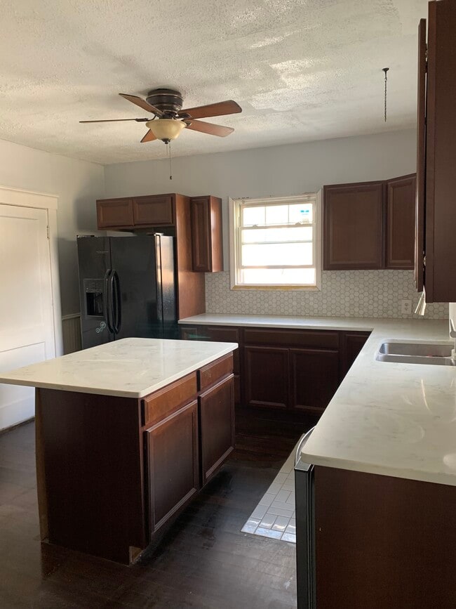 Photo - 149 Grand Ave Unidad Second Floor Edgewood RI