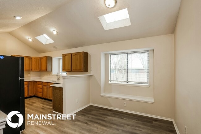 Photo - 440 Derby Ln