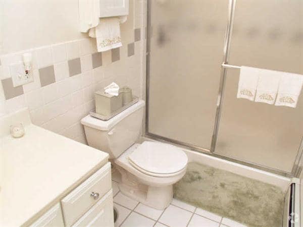 Baño - Ocean Harbor Apartments, LLC