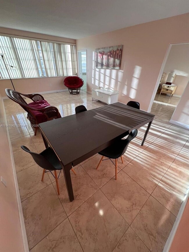 Photo - 1591 NE Miami Gardens Dr Unit 107