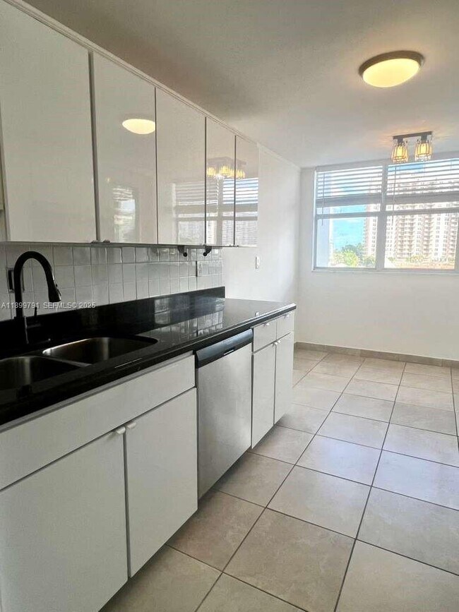 Photo - 100 Golden Isles Dr Unit 406