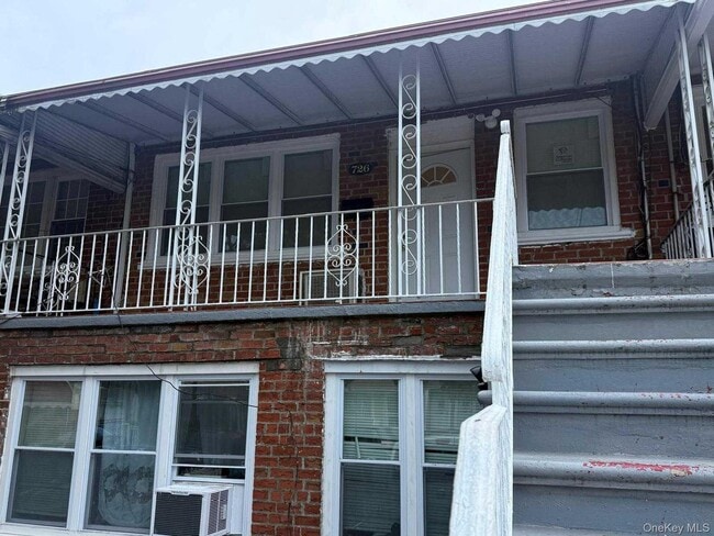 Building Photo - 726 E 83rd St Rental