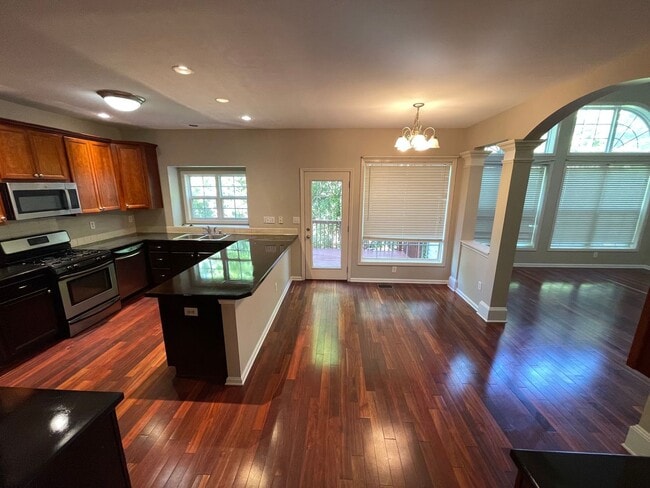Photo - Large Home with Walkout Basement & Wet Bar For Rent
