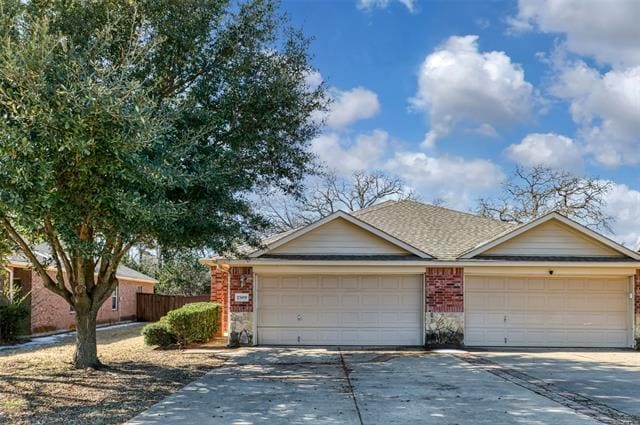 Photo - 2509 Wood River Pkwy