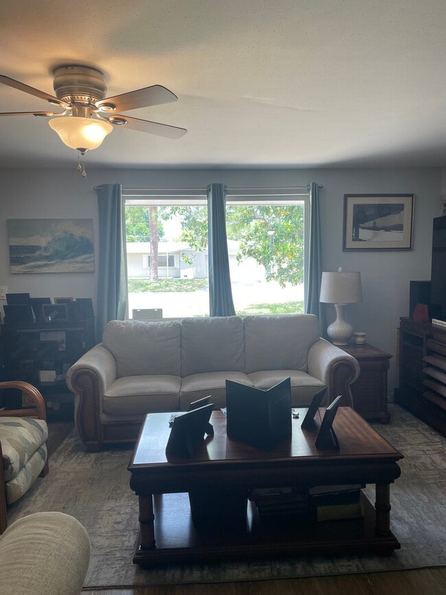 Photo - 3405 18th Ave W