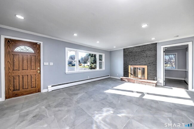 Photo - 206 Bridgeview Pl