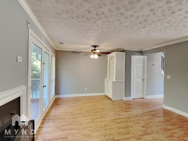 Photo - 3588 Kennesaw Station Dr