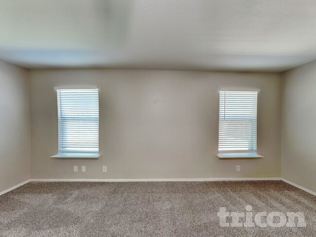 Photo - 2007 Mission Cove