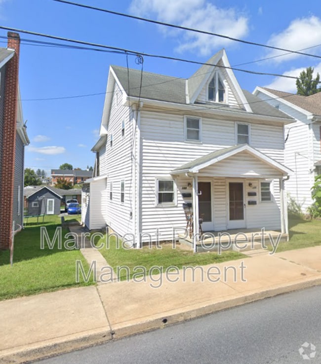 Building Photo - 148 N Church St Rental