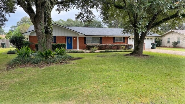 402 Maridale Dr