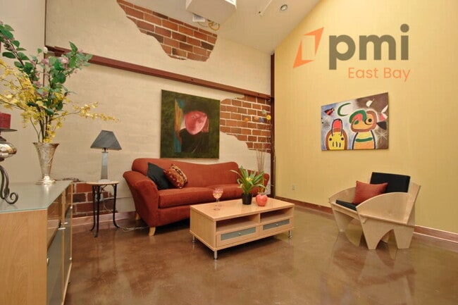 Photo - Bright Industrial-Style Loft in a Converte... Unit Apt B2