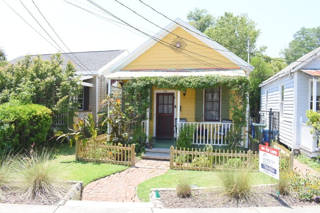 Building Photo - 705 N 5th Ave Rental