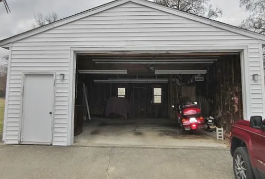 Photo - 8240 Brownsway Ln