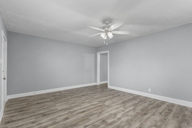 Photo - Charming 2-bedroom, 1-bathroom Duplex in C...