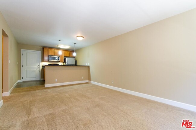 Photo - 10982 Roebling Ave Unit 561