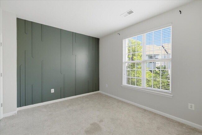 Elegant two bedroom and two bath Condo Living in the Heart of Potomac Falls