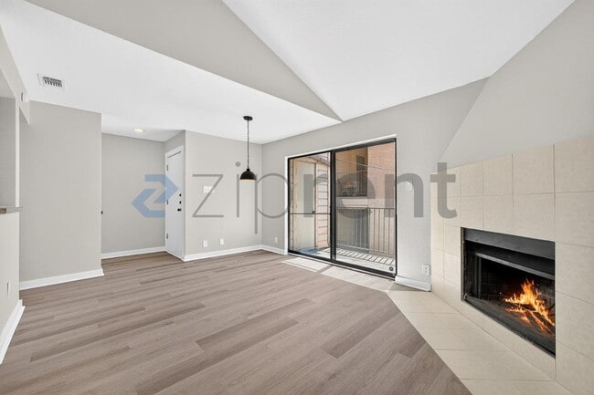 Unit Apt 6H