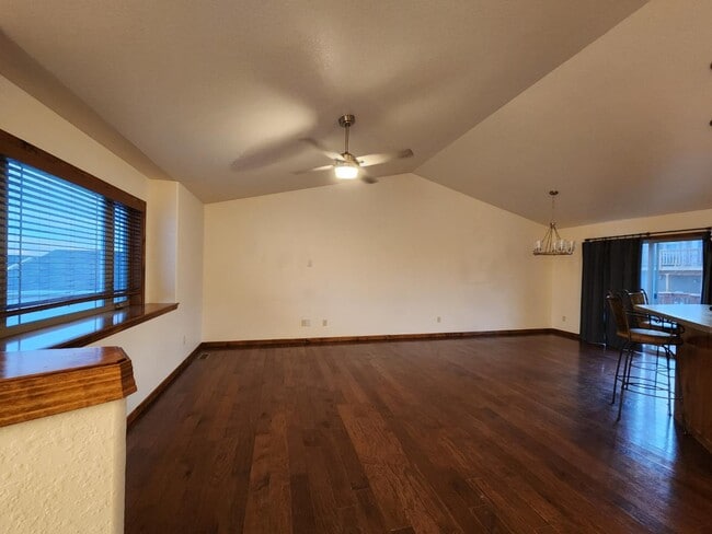 Photo - 737 Copperfield Dr