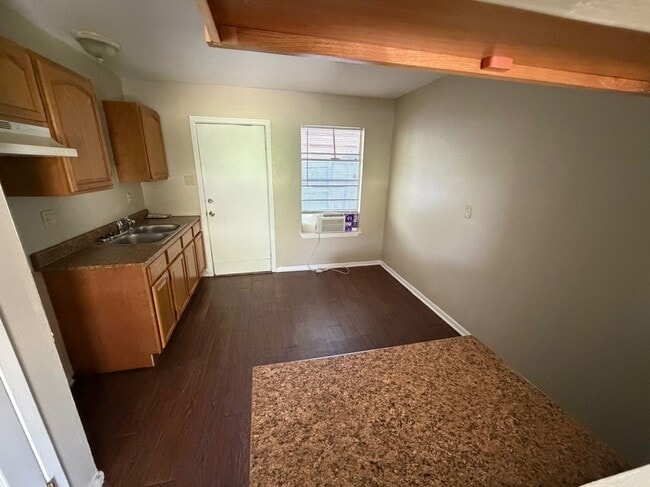 Photo - 211 Baldwin Ave Unit 203