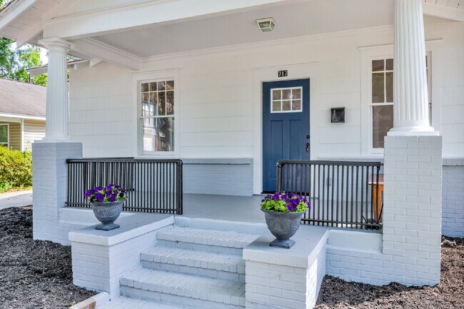 Photo - Cozy craftsman bungalow on Seiler Ave