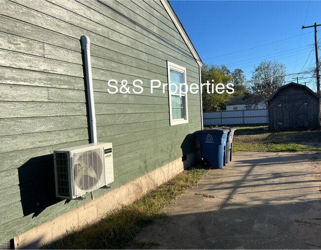 Photo - 5326 W 11th Pl