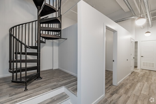 2BR,1BA-1,054SF