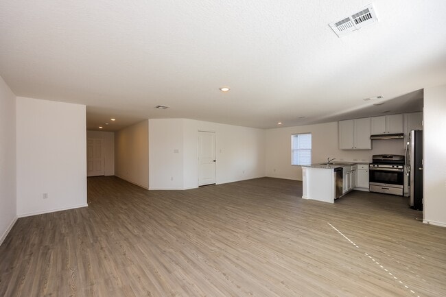 Photo - 14722 Saw Ml