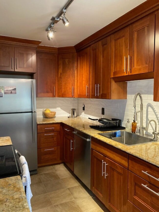 Photo - Eastlake Condo Unidad 201