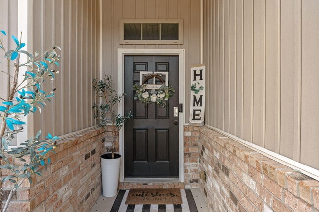 Photo - 124 Lillian Wy