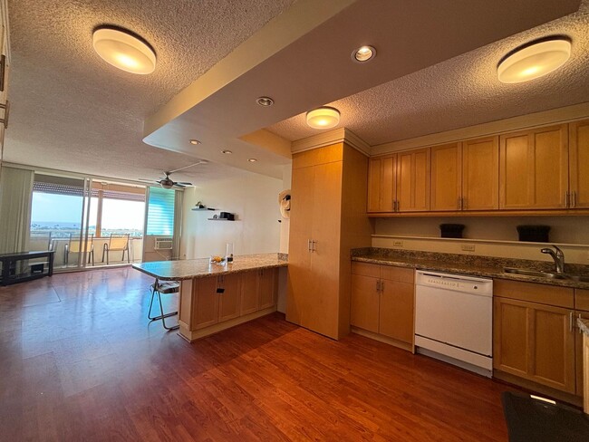 Building Photo - 1676 Ala Moana Blvd Unit 1006