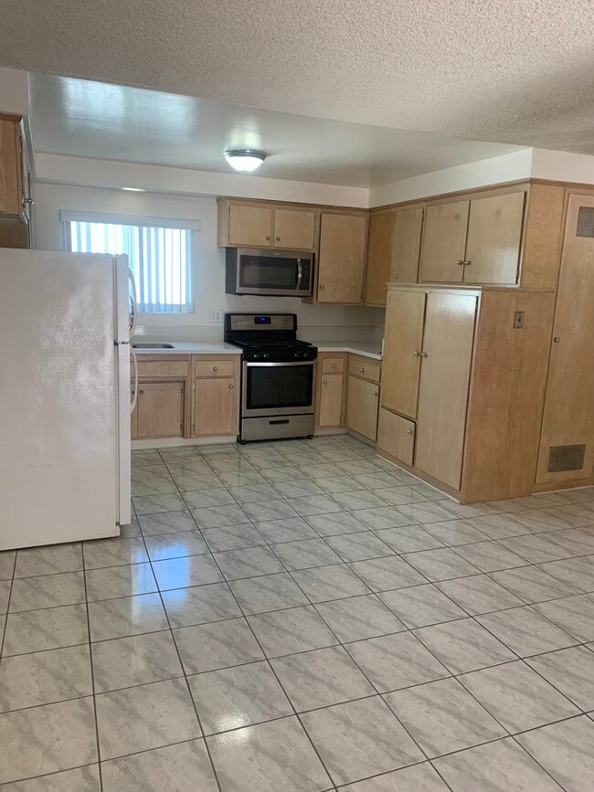 Photo - 737 Venice Way Unit #3